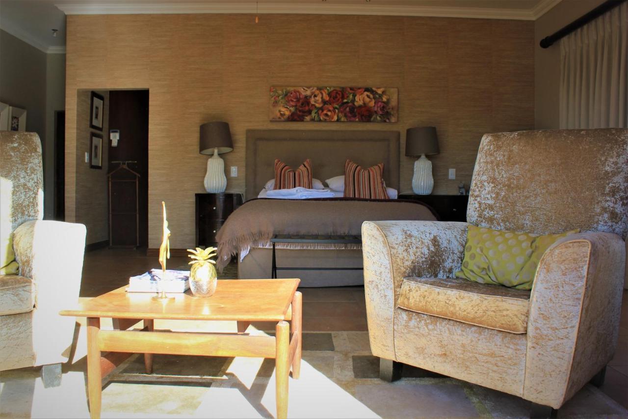 Karee & Wild Olive Guest Lodge Hekpoort Exterior foto