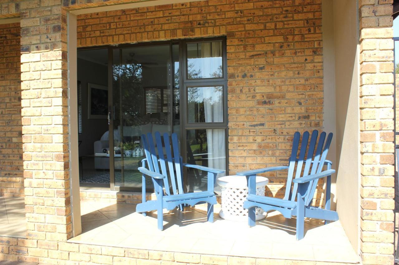 Karee & Wild Olive Guest Lodge Hekpoort Exterior foto
